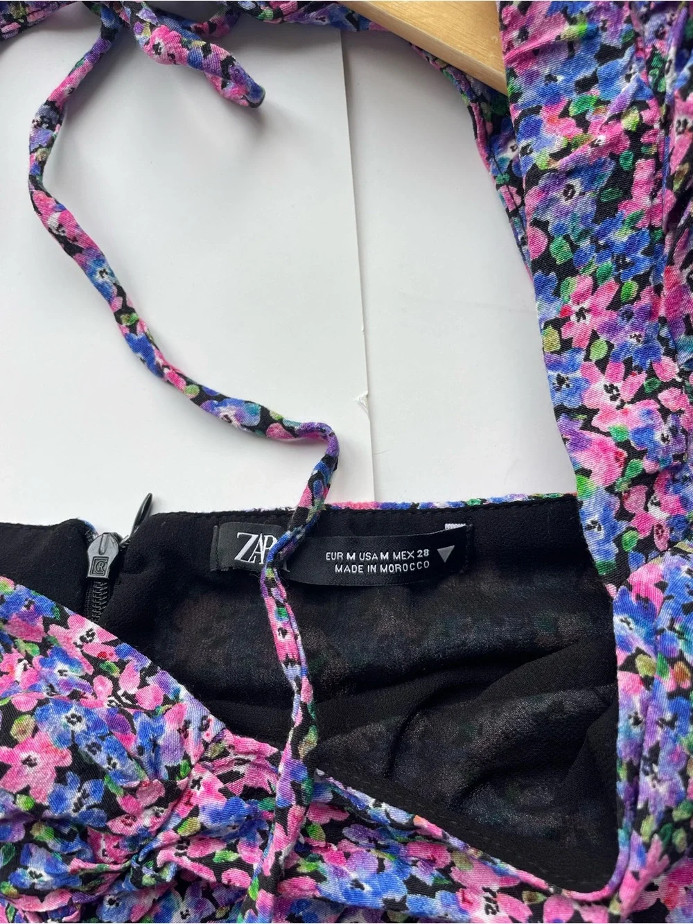 Zara Floral Ruched Midi Dress Size Medium Puff Sleeve Open Back - Picture 9 of 10